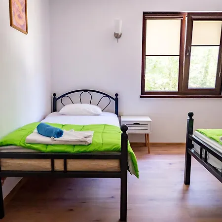 - - електрон универс