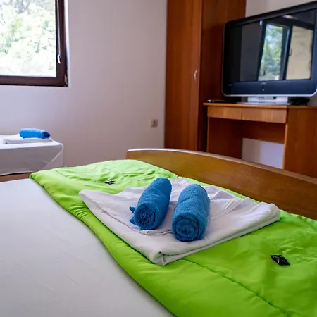 - - електрон универс Campingplads