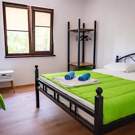 - - електрон универс Campingplads *